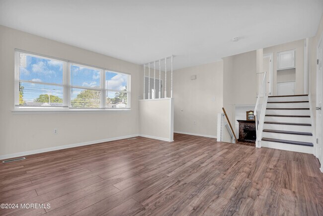 Building Photo - 899 Nantucket Ct