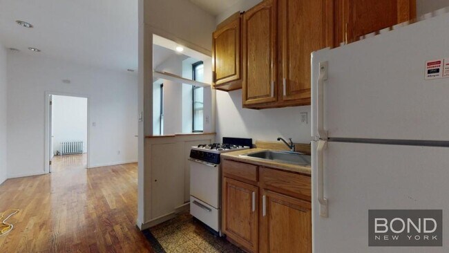 Building Photo - 68 E 1st St