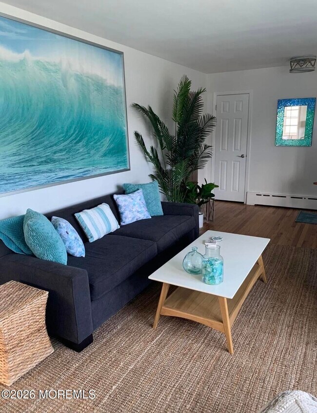 Building Photo - 2001 Main St