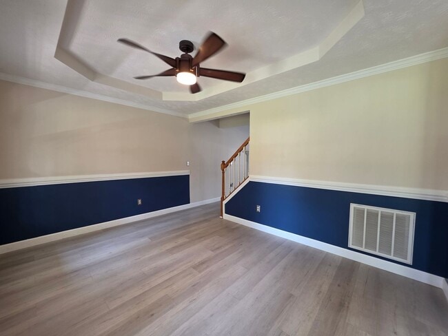 Building Photo - 184 E Ridge Ct