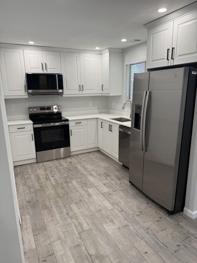 Building Photo - 203 Springmeadow Dr