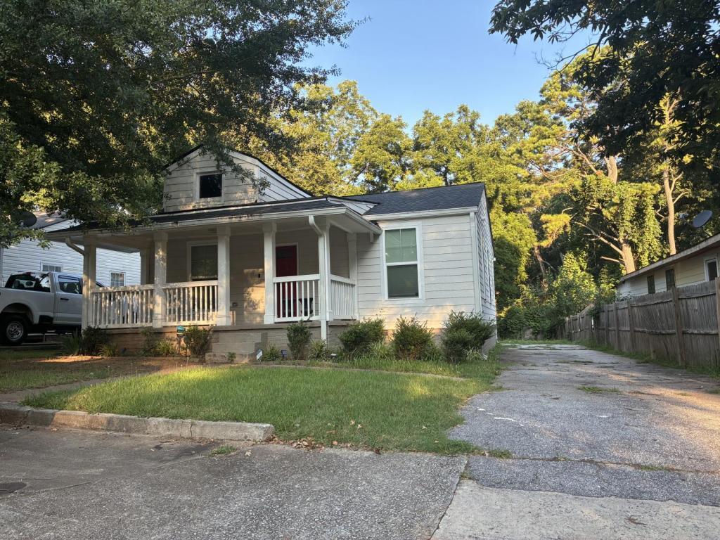 Primary Photo - 1369 Gault St SE