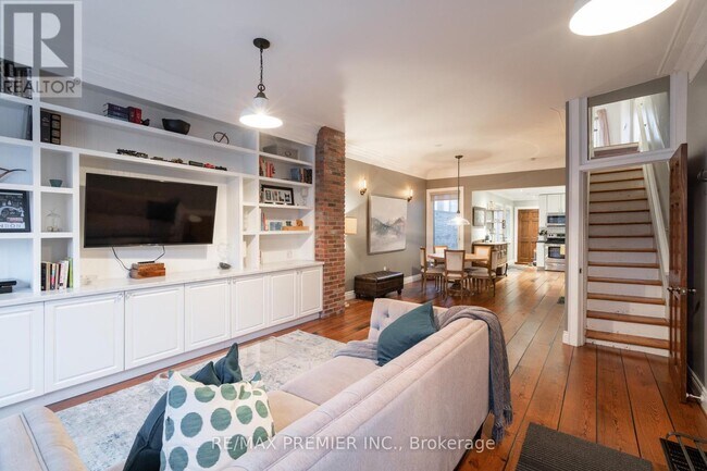 Building Photo - 13 Manning Ave