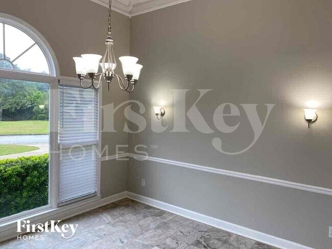 Foto del edificio - 1020 Forest Hills Dr SE