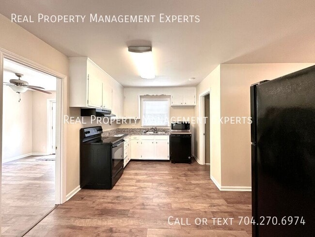 Building Photo - 4201 Winedale Ln
