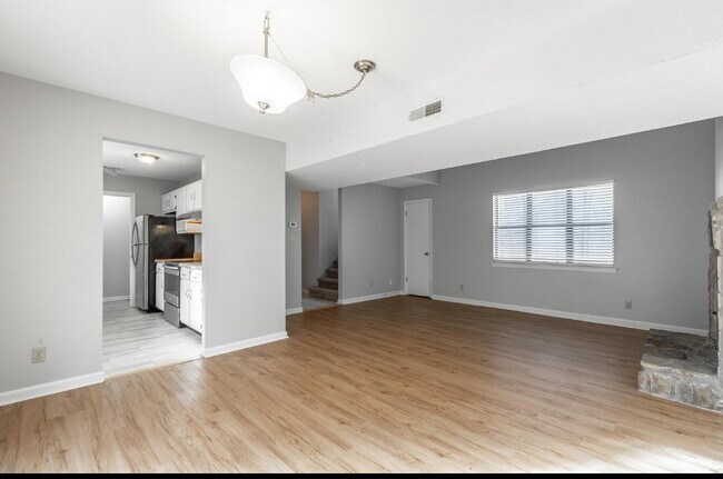 Building Photo - 3222 Joselin Ln