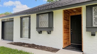 Building Photo - 12010 Flushing Meadows Dr