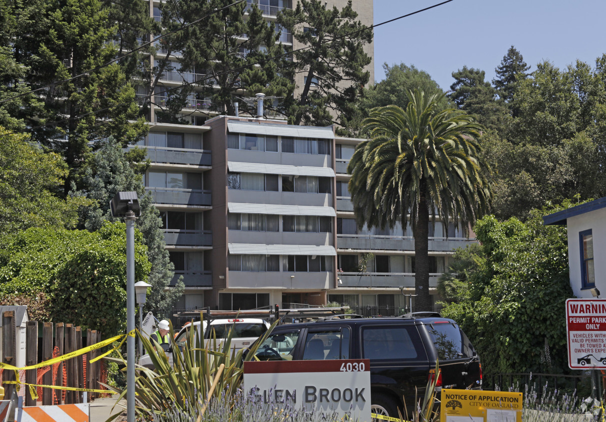 Foto del edificio - Glen Brook Terrace