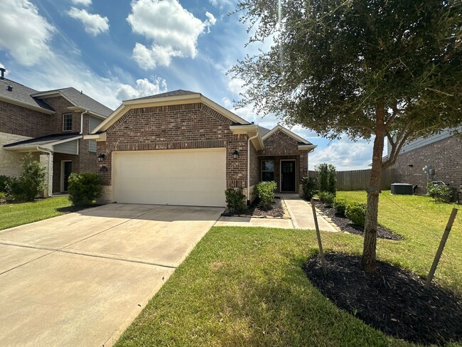 Building Photo - For Lease | 3 Bed, 2 Bath | 1,487 Sq Ft | ...