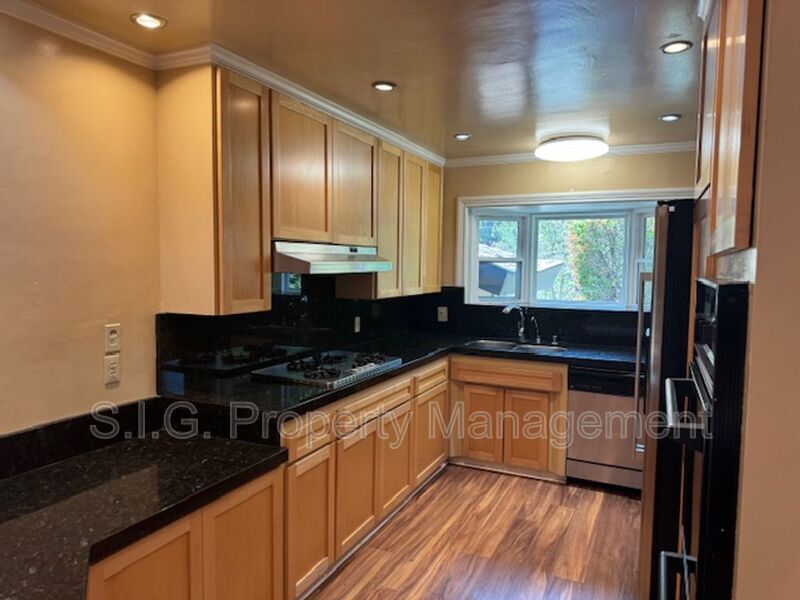 Foto principal - 2279 Saranne Street