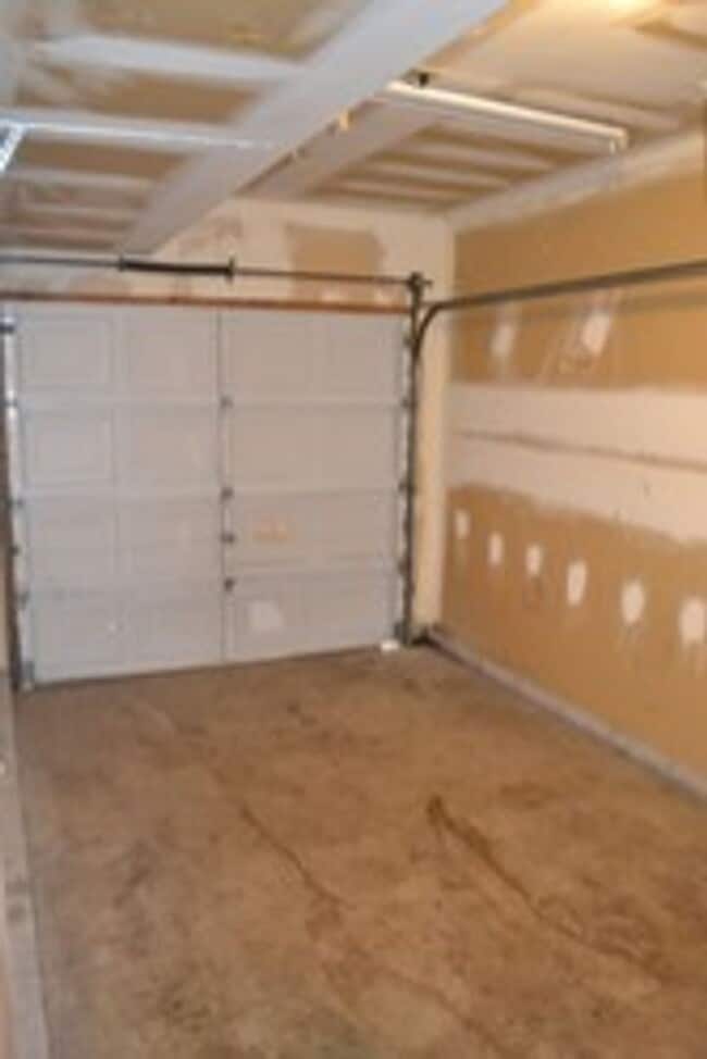 Building Photo - 1580 Doten Ave