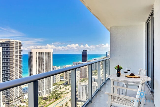Building Photo - 4010 S Ocean Dr