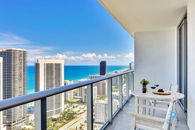 Building Photo - 4010 S Ocean Dr