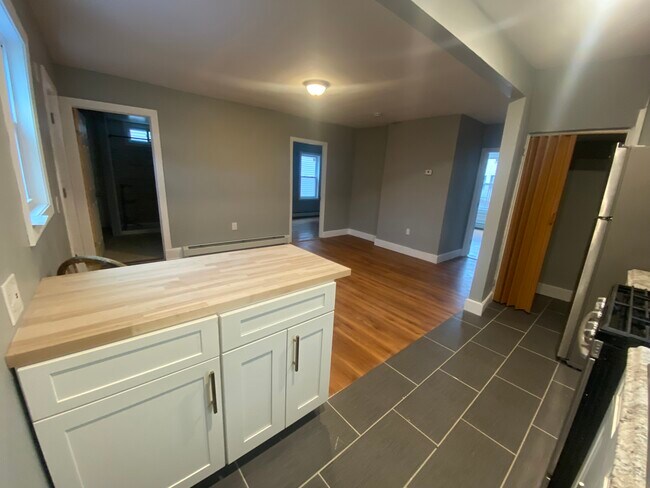 Open Kitchen and Dinning Room - 194 Messer St