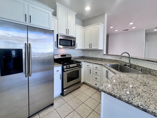 Foto del edificio - $2,295 Herndon & Armstrong, 2 Bedroom Cond...