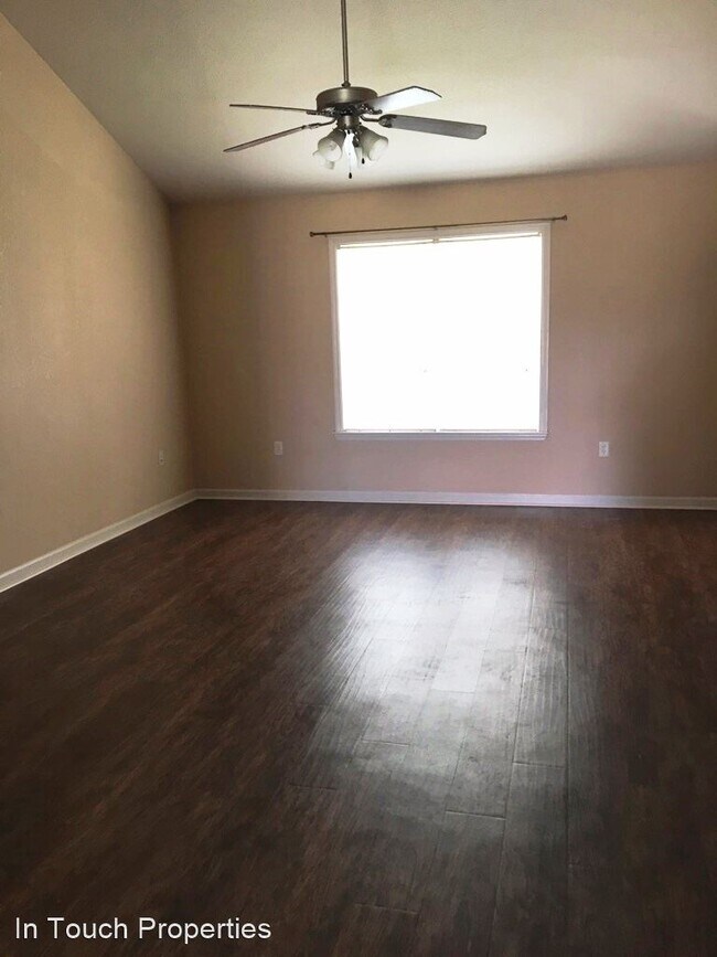 Building Photo - 3 br, 2 bath House - 4692 Custer Dr