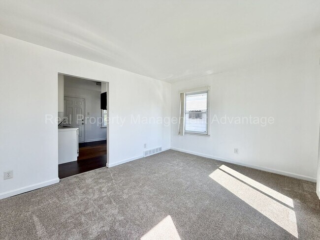 Foto del edificio - Meticulously Maintained 2 Bedroom Ranch with Large Backyard!