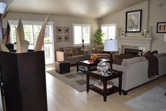 Building Photo - 1835 Carolyn Dr