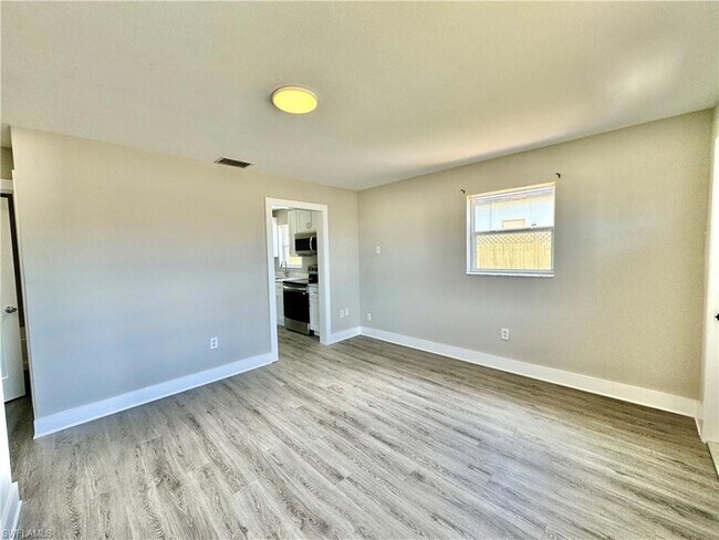 Foto del edificio - 531 99th Ave N