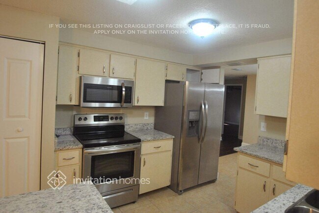 Foto del edificio - 636 Shorelake Pl