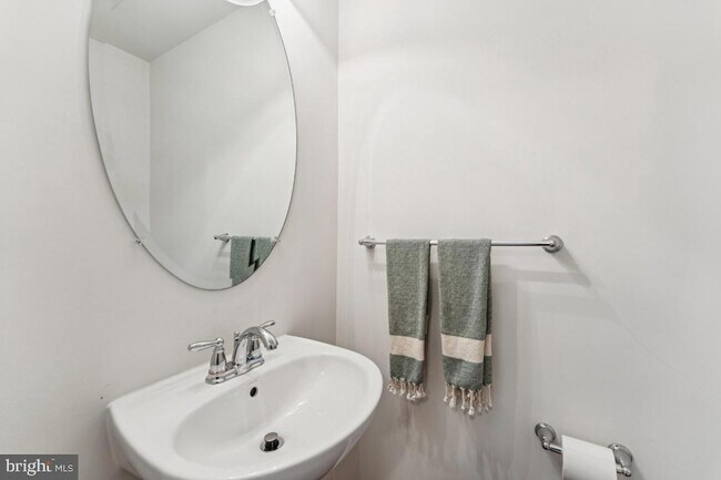 Building Photo - 15304 Pocopson Creek Way