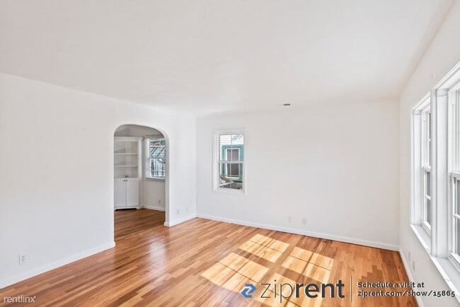 Building Photo - 2 br, 1 bath House - 13 McKillop Ct, Santa...