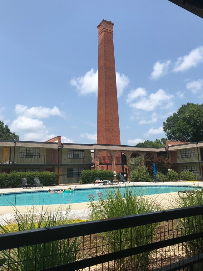 Foto del edificio - 807 W Trinity Ave