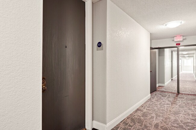 Building Photo - 7301 Raintree Cir