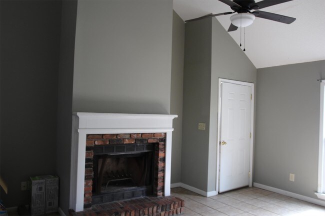 Building Photo - 2324 Jim Stokes Ct