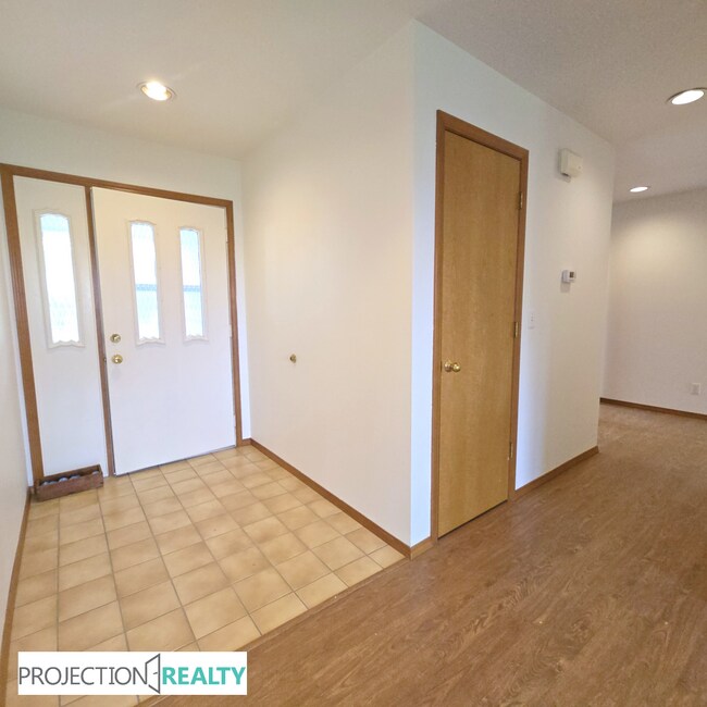 Foto del edificio - 34371 Church Rd