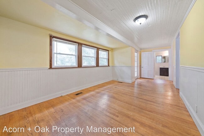 Building Photo - 4 br, 2 bath House - 511 N. Greensboro Street