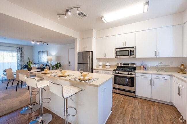 Interior Photo - Paseos at Montclair North