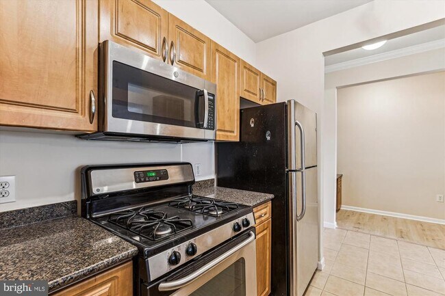 Building Photo - 12941 Centre Park Cir
