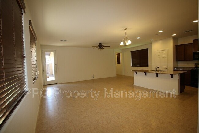 Foto del edificio - 15349 W Bloomfield Rd