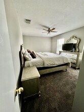 Building Photo - 9610 Serenata Ct