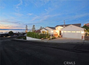 Building Photo - 108 Vía Mesa Grande