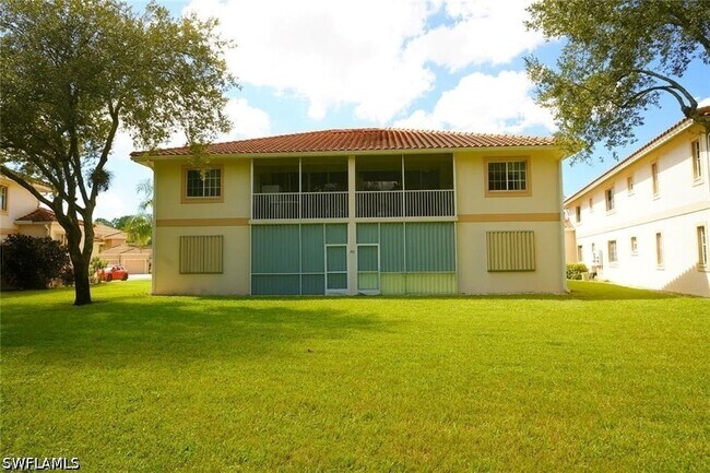 Building Photo - 700 Luisa Ln