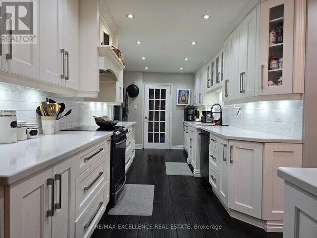 Photo du bâtiment - 50 Elizabeth St S