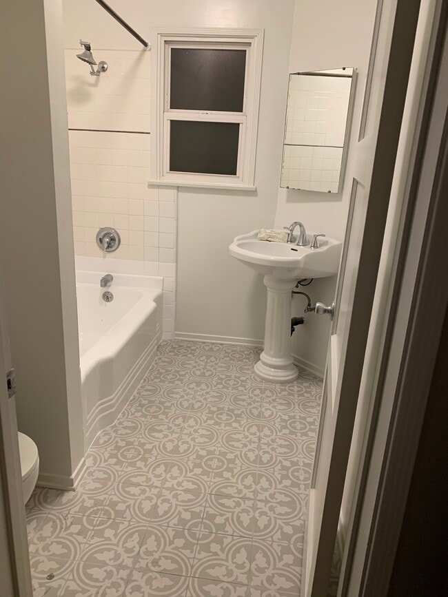 Building Photo - 14312 Miranda St