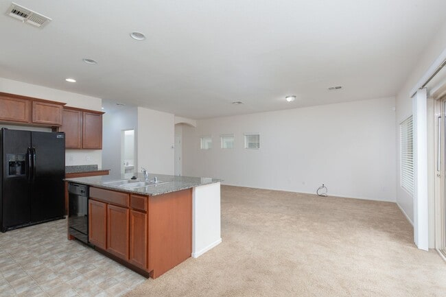 Building Photo - SW 3 bedroom home for $1,995 +sewer/trash-$2041