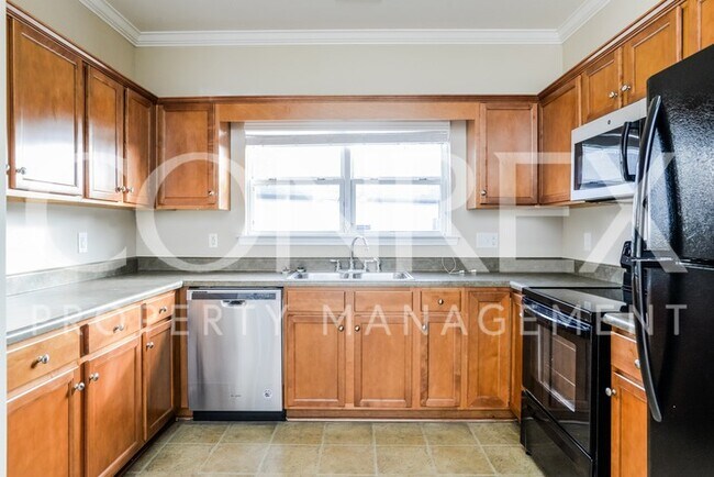 Building Photo - The Dream Home