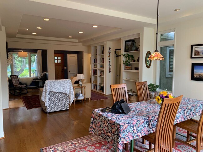 Foto del edificio - Adorable Remodeled 3 Bedroom home in Point...