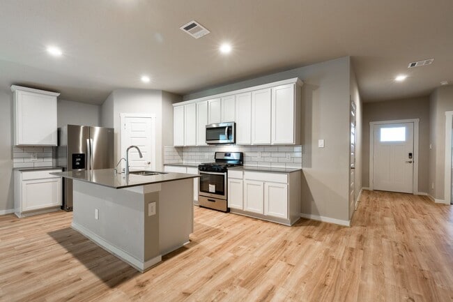 Building Photo - 7730 Rainham Valley Ln