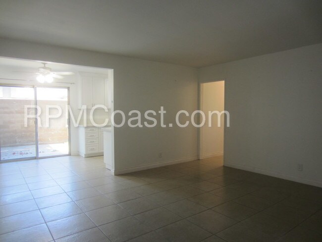Building Photo - 715 S Webster Ave