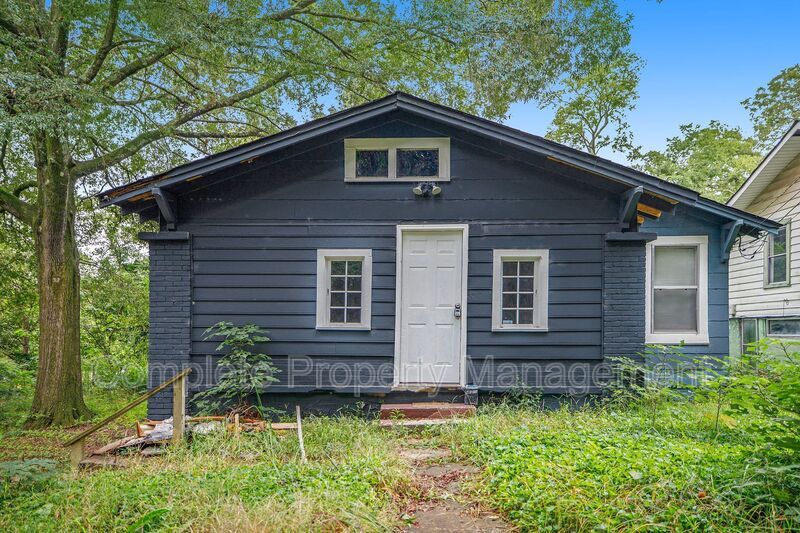 Primary Photo - 4311 5th Ave