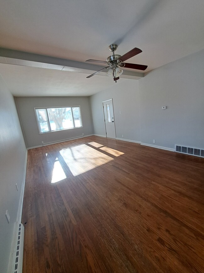 Building Photo - 2220 W Galena Ave