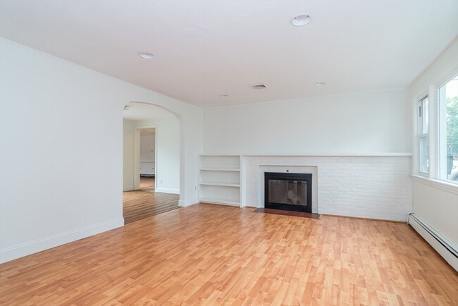Building Photo - 36 Wethersfield Rd