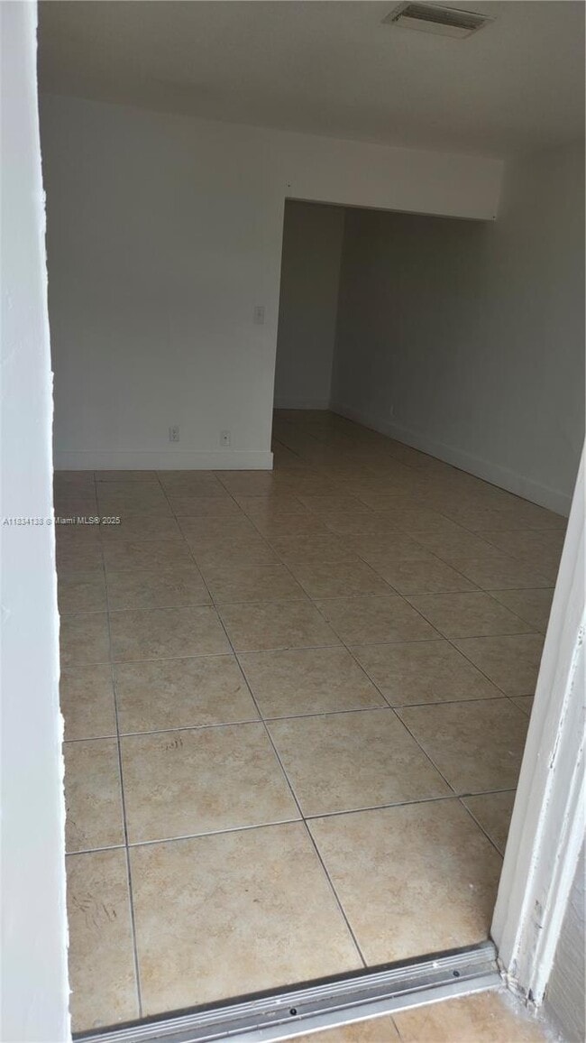 Building Photo - 3970 NW 31st Terrace