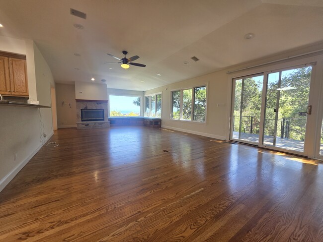 Building Photo - 12 Kenmar Way