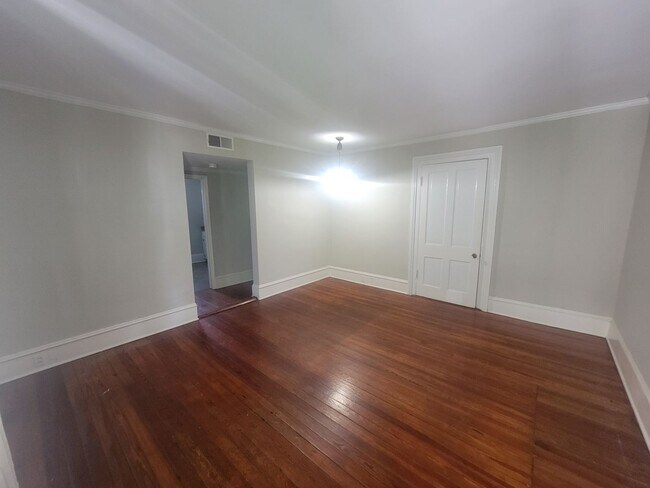 Foto del edificio - 1330 Wingfield St